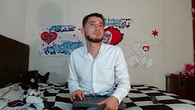 Snapshot of picante70_ chatting on February 26, 2026, 11:32 am picante70 online show from February 26, 2026, 11:32 am