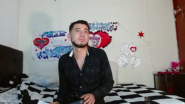 Snapshot of picante70_ chatting on February 24, 2026, 11:22 am picante70 online show from February 24, 2026, 11:22 am