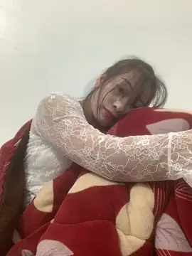 Linh sexyy online show from November 3, 2025, 5:05 pm