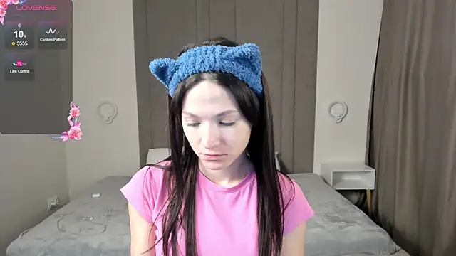 ChillGato online show from November 17, 2025, 1:31 am