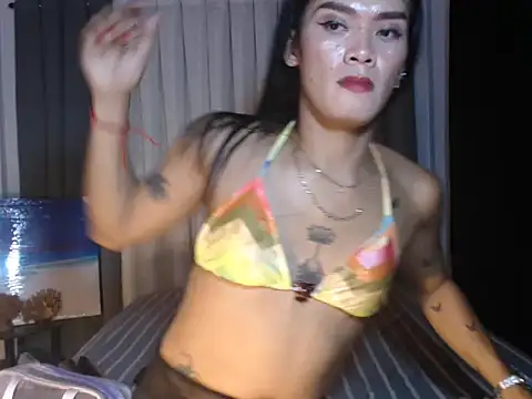 Snapshot of kettie_ chatting on November 16, 2025, 11:15 am kettie online show from November 16, 2025, 11:15 am