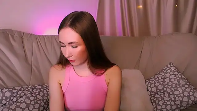 EllyColins online show from February 12, 2026, 3:06 am