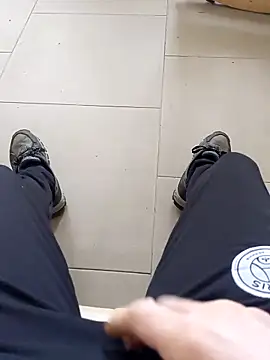 Snapshot of szabi1995 chatting on October 13, 2025, 6:37 am szabi1995 online show from October 13, 2025, 6:37 am