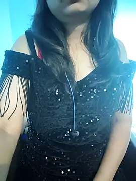 Model Show01 online show from November 29, 2025, 5:46 pm