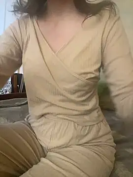 KittieCreme online show from February 12, 2026, 7:41 am