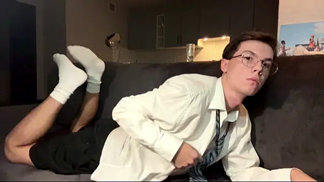 Jeremy1Scott online show from November 7, 2025, 3:44 am