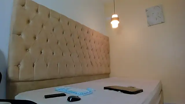 Snapshot of Hotblosson chatting on December 1, 2025, 4:19 pm Hotblosson online show from December 1, 2025, 4:19 pm