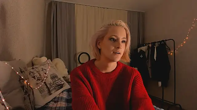 Snapshot of EdenVixen chatting on December 1, 2025, 3:35 pm EdenVixen online show from December 1, 2025, 3:35 pm