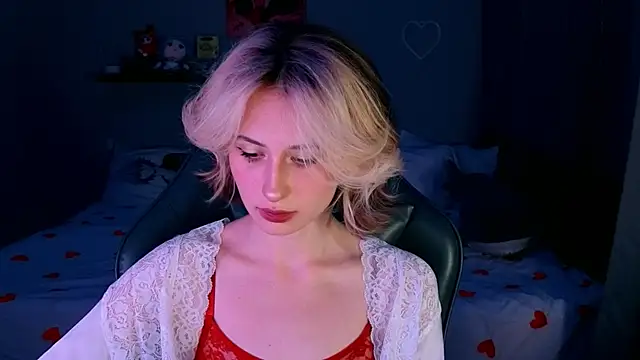 Snapshot of Keti_moon chatting on July 18, 2026, 6:27 pm Keti moon online show from July 18, 2026, 6:27 pm
