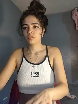 Snapshot of Sofia_Rodriguez8 chatting on October 15, 2025, 9:50 am Sofia Rodriguez8 online show from October 15, 2025, 9:50 am