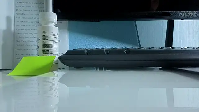 MissPompadure online show from October 22, 2025, 3:33 pm