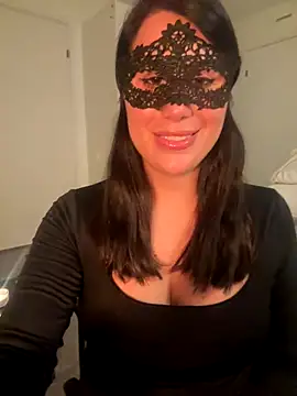 mamimamacitaaa online show from October 31, 2025, 6:59 pm