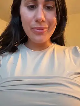 Snapshot of mamimamacitaaa chatting on October 13, 2025, 3:57 pm mamimamacitaaa online show from October 13, 2025, 3:57 pm