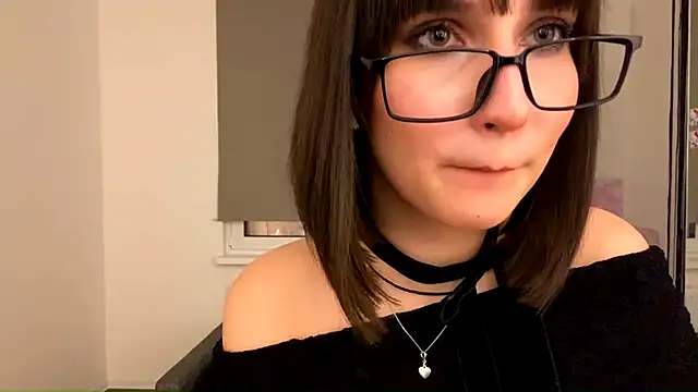 nikabloom online show from November 28, 2025, 5:35 pm