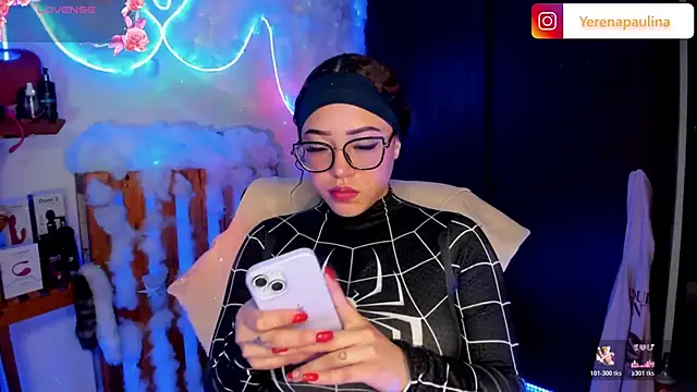 Lizz martins online show from November 17, 2025, 2:04 am