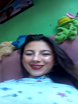 Snapshot of Naomy-daviis chatting on October 19, 2025, 10:12 pm Naomy-daviis online show from October 19, 2025, 10:12 pm