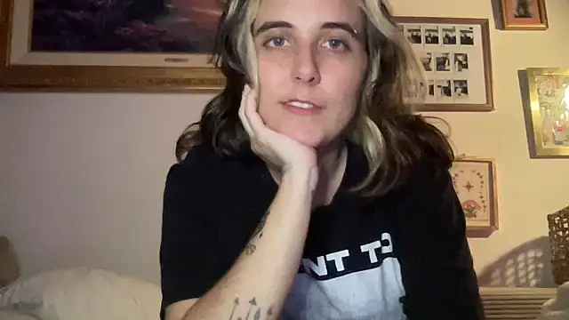 lill daddysgirl online show from December 19, 2025, 5:00 am