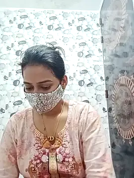 Hot Baby250 online show from April 18, 2026, 7:07 pm