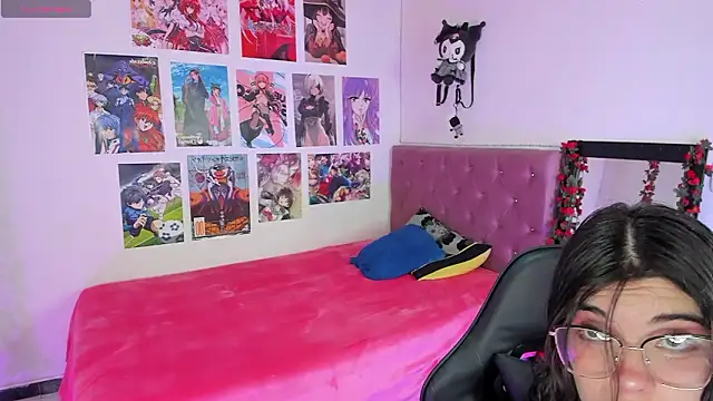 Snapshot of selina_lovers_ chatting on February 3, 2026, 2:32 am selina lovers online show from February 3, 2026, 2:32 am