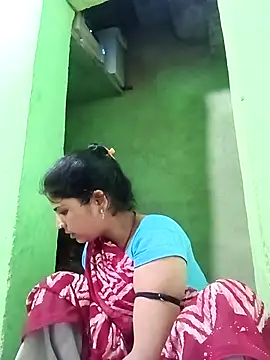 Karishma cute online show from January 14, 2026, 2:59 am