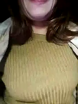 Snapshot of YiyinLy chatting on November 21, 2025, 7:13 pm YiyinLy online show from November 21, 2025, 7:13 pm