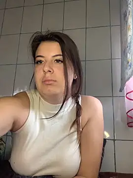 MiraCastellon online show from November 24, 2025, 12:05 pm