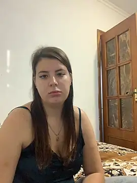 Snapshot of MiraCastellon chatting on October 28, 2025, 12:59 pm MiraCastellon online show from October 28, 2025, 12:59 pm