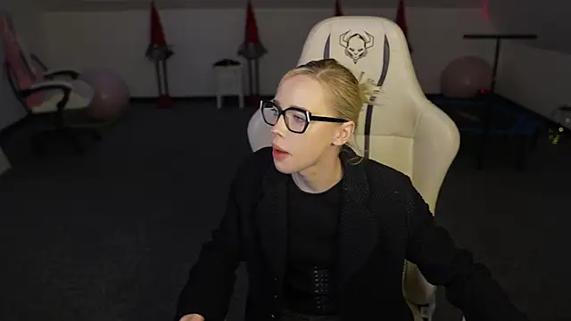 Jessica start online show from December 15, 2025, 11:16 am