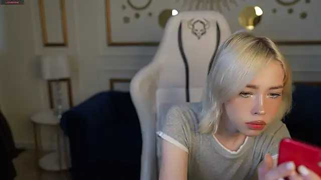 Jessica start online show from November 28, 2025, 11:21 am