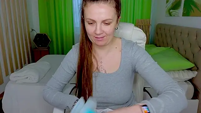 Snapshot of Amy__Leee_ chatting on March 4, 2026, 1:41 pm Amy Leee online show from March 4, 2026, 1:41 pm