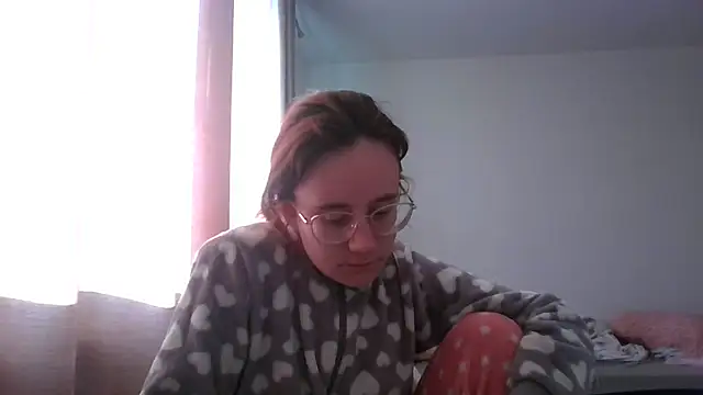 LuckySLove online show from May 28, 2026, 5:19 pm