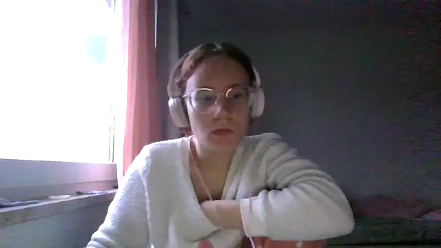 LuckySLove online show from May 31, 2026, 7:03 pm