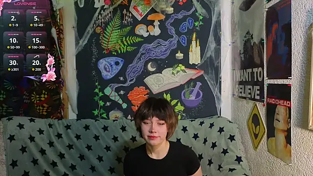 ReincarnatedAngel online show from November 17, 2025, 10:03 pm