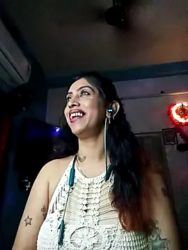 Darling Annie online show from December 2, 2025, 6:09 pm