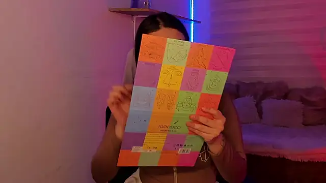 Snapshot of Emily_Lindey chatting on October 24, 2025, 3:27 am Emily Lindey online show from October 24, 2025, 3:27 am