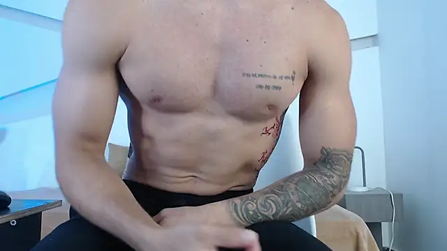 Snapshot of Daron_66 chatting on November 5, 2025, 1:36 pm Daron 66 online show from November 5, 2025, 1:36 pm