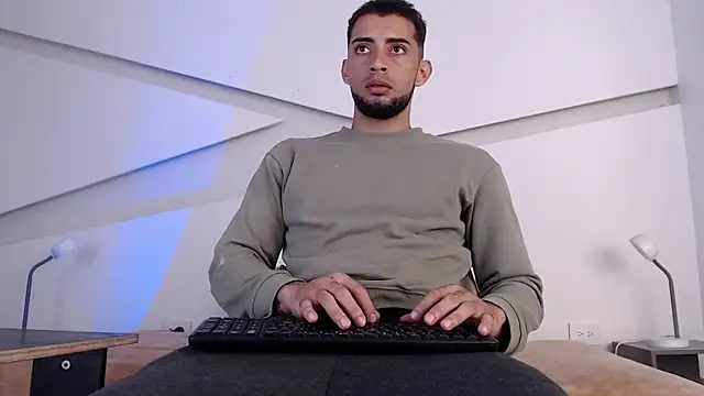 Snapshot of Daron_66 chatting on October 22, 2025, 1:32 pm Daron 66 online show from October 22, 2025, 1:32 pm