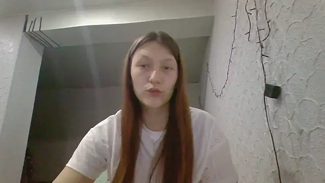 luna tt online show from March 8, 2026, 5:05 pm