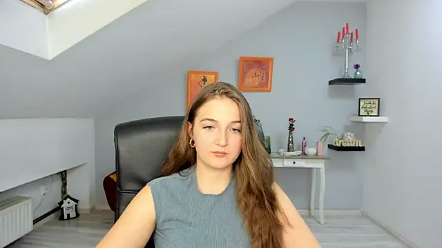 Snapshot of AnneWilsonn chatting on November 11, 2025, 12:33 pm AnneWilsonn online show from November 11, 2025, 12:33 pm