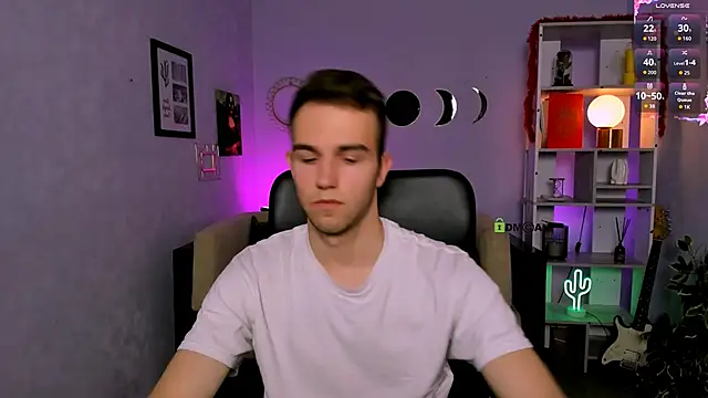 astren villo online show from March 17, 2026, 9:23 am