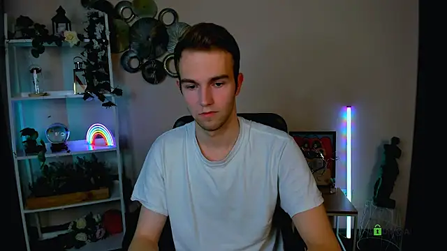 astren villo online show from April 1, 2026, 7:11 pm