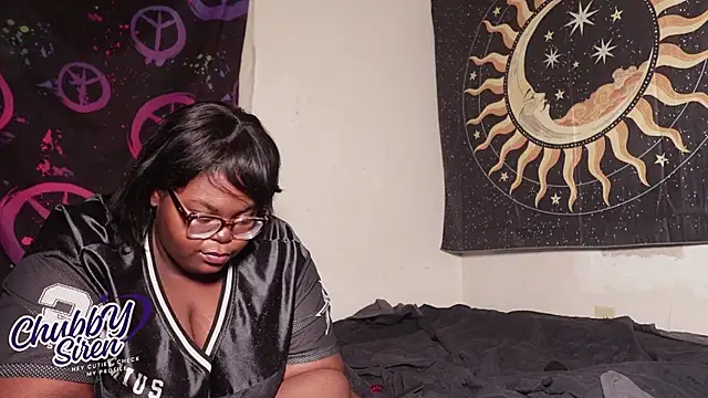 TheChubbySiren online show from November 29, 2025, 2:01 am