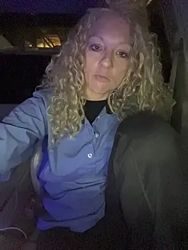 queenkelly1234 online show from October 31, 2025, 5:37 am