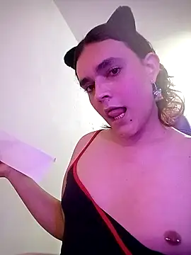 Snapshot of La-Gatiita-trans chatting on October 15, 2025, 1:48 am La-Gatiita-trans online show from October 15, 2025, 1:48 am