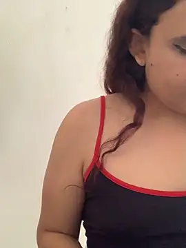 Snapshot of La-Gatiita-trans chatting on October 30, 2025, 2:58 pm La-Gatiita-trans online show from October 30, 2025, 2:58 pm