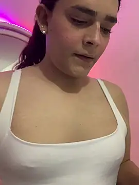 Snapshot of La-Gatiita-trans chatting on January 17, 2026, 3:32 am La-Gatiita-trans online show from January 17, 2026, 3:32 am