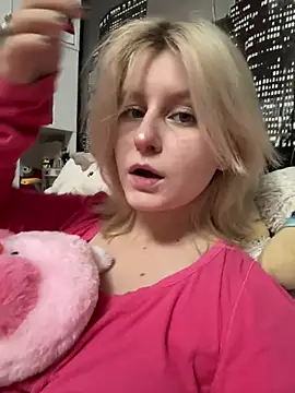 BonnyeBoom online show from February 4, 2026, 3:18 pm