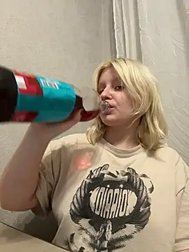 BonnyeBoom online show from February 25, 2026, 3:34 pm