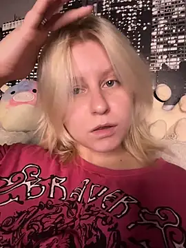 BonnyeBoom online show from March 5, 2026, 2:13 pm