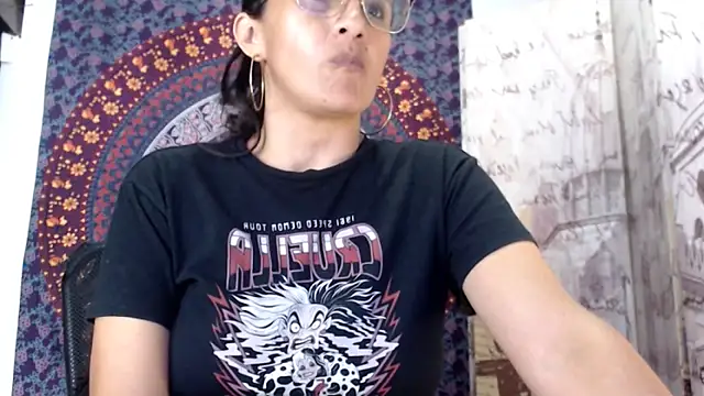 Snapshot of Lucyy_Naugthy chatting on February 15, 2026, 8:41 pm Lucyy Naugthy online show from February 15, 2026, 8:41 pm